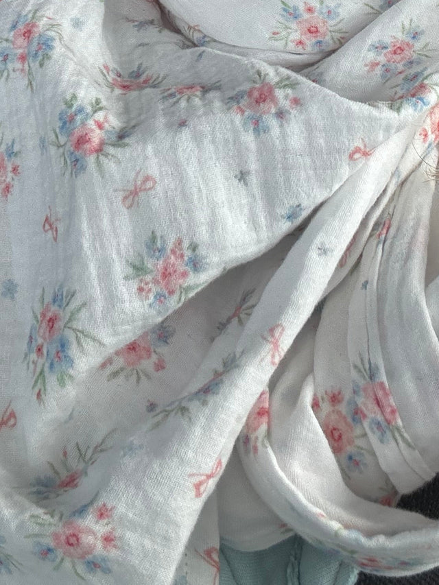 Dreieckstuch XL Musselin Zarte Blümchen